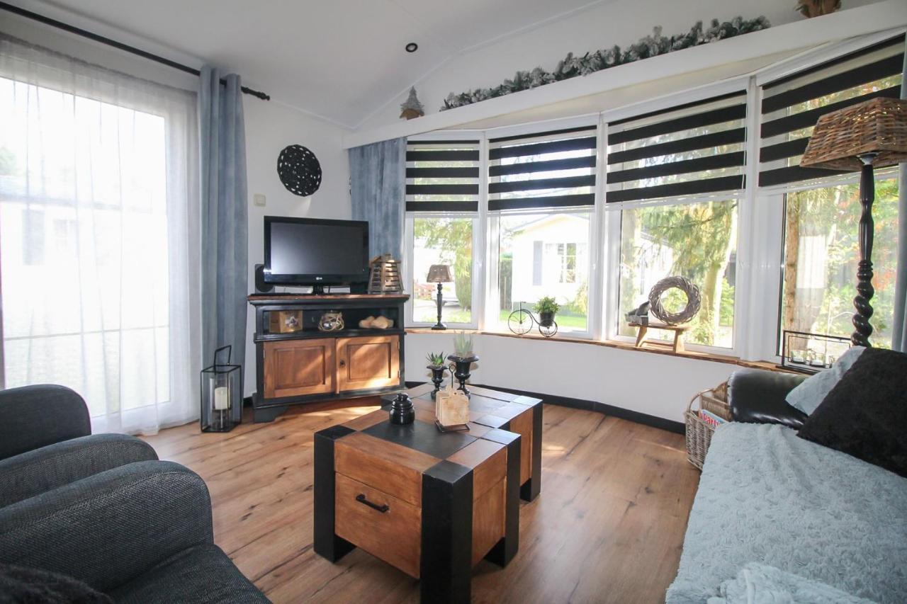 Sfeervol Chalet Op De Veluwe Putten Extérieur photo